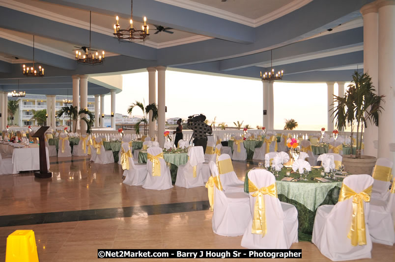 Bird of Paradise Awards & Gala @ Grand Palladium Resort & Spa [Fiesta] - Saturday, August 9, 2008 - Guest Honouree The Most Honourable P.J. Patterson ON, PC, QC - Hanover Homecoming Foundation LTD Jamaica - Wherever you roam ... Hanover bids you ... come HOME - Sunday, August 3 to Saturday, August 9, 2008 - Hanover Jamaica - Photographs by Net2Market.com - Barry J. Hough Sr. Photojournalist/Photograper - Photographs taken with a Nikon D300 - Negril Travel Guide, Negril Jamaica WI - http://www.negriltravelguide.com - info@negriltravelguide.com...!