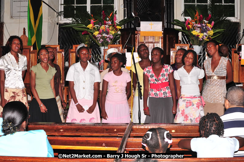 Lucea United Church - Unitied Church in Jamaica and Cayman Islands - Worship Service & Celebration of the Sacrament of Holy Communion - Special Guests: Hanover Homecoming Foundation & His excellency The Most Honourable Professor Sir Kenneth Hall Governor General of Jamaica - Sunday, August 3, 2008 - Hanover Homecoming Foundation LTD Jamaica - Wherever you roam ... Hanover bids you ... come HOME - Sunday, August 3 to Saturday, August 9, 2008 - Hanover Jamaica - Photographs by Net2Market.com - Barry J. Hough Sr. Photojournalist/Photograper - Photographs taken with a Nikon D300 - Negril Travel Guide, Negril Jamaica WI - http://www.negriltravelguide.com - info@negriltravelguide.com...!