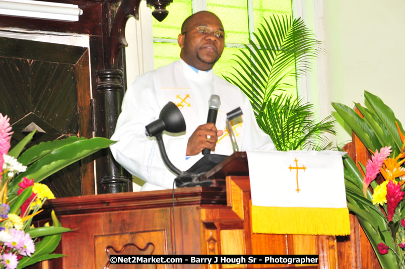 Lucea United Church - Unitied Church in Jamaica and Cayman Islands - Worship Service & Celebration of the Sacrament of Holy Communion - Special Guests: Hanover Homecoming Foundation & His excellency The Most Honourable Professor Sir Kenneth Hall Governor General of Jamaica - Sunday, August 3, 2008 - Hanover Homecoming Foundation LTD Jamaica - Wherever you roam ... Hanover bids you ... come HOME - Sunday, August 3 to Saturday, August 9, 2008 - Hanover Jamaica - Photographs by Net2Market.com - Barry J. Hough Sr. Photojournalist/Photograper - Photographs taken with a Nikon D300 - Negril Travel Guide, Negril Jamaica WI - http://www.negriltravelguide.com - info@negriltravelguide.com...!