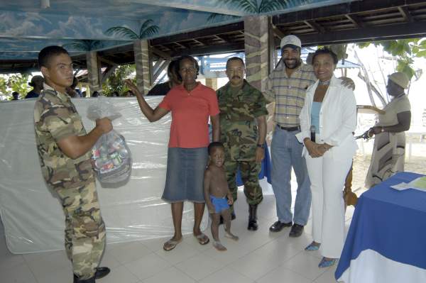 Hurricane Ivan Aid Spearhead by Gail Jackson of the Negril Tree House Resort - Negril Travel Guide, Negril Jamaica WI - http://www.negriltravelguide.com - info@negriltravelguide.com...!