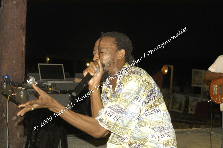  Sanchez - Live in Concert - at the One Love Reggae Concert Series 09/10 @ Negril Escape Resort & Spa - Also Featuring: Timmi Burrell and Justice Merchant- Backing Band Roots Warrior - DJ Gemini - MC Oliver Cargill, Negril Escape Resort & Spa, One Love Drive, West End, Negril, Westmoreland, Jamaica W.I. - Tuesday, November 24, 2009 - Photographs by Net2Market.com - Barry J. Hough Sr, Photographer / Photojournalist - Photos taken with a Nikon D70, D100, or D300 - Negril Travel Guide, Negril Jamaica WI - http://www.negriltravelguide.com - info@negriltravelguide.com...!