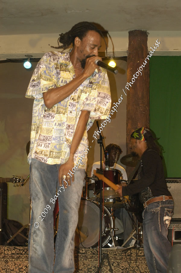  Sanchez - Live in Concert - at the One Love Reggae Concert Series 09/10 @ Negril Escape Resort & Spa - Also Featuring: Timmi Burrell and Justice Merchant- Backing Band Roots Warrior - DJ Gemini - MC Oliver Cargill, Negril Escape Resort & Spa, One Love Drive, West End, Negril, Westmoreland, Jamaica W.I. - Tuesday, November 24, 2009 - Photographs by Net2Market.com - Barry J. Hough Sr, Photographer / Photojournalist - Photos taken with a Nikon D70, D100, or D300 - Negril Travel Guide, Negril Jamaica WI - http://www.negriltravelguide.com - info@negriltravelguide.com...!