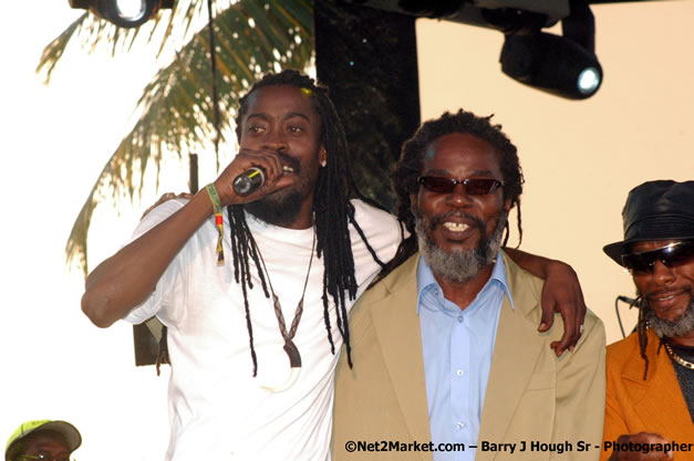 Beeniw Man & Barbee  - Red Stripe Reggae Sumfest 2007 - Zenith - Saturday, July 21, 2007 - Catherine Hall, Montego Bay, St James, Jamaica W.I. - Negril Travel Guide, Negril Jamaica WI - http://www.negriltravelguide.com - info@negriltravelguide.com...!