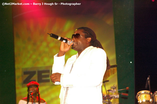 Bonafide- Red Stripe Reggae Sumfest 2007 - Zenith - Saturday, July 21, 2007 - Catherine Hall, Montego Bay, St James, Jamaica W.I. - Negril Travel Guide, Negril Jamaica WI - http://www.negriltravelguide.com - info@negriltravelguide.com...!