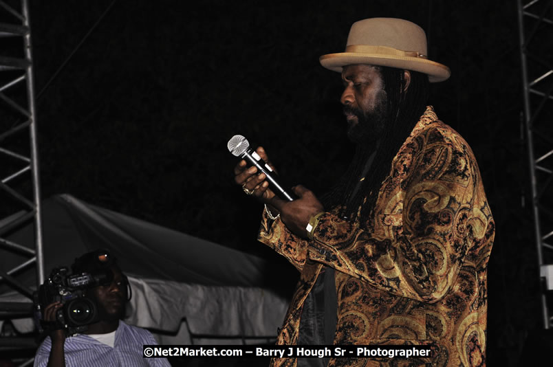 Tarrus Riley @ Red Stripe Reggae Sumfest 2008 International Night 2, Catherine Hall, Montego Bay - Saturday, July 19, 2008 - Reggae Sumfest 2008 July 13 - July 19, 2008 - Photographs by Net2Market.com - Barry J. Hough Sr. Photojournalist/Photograper - Photographs taken with a Nikon D300 - Negril Travel Guide, Negril Jamaica WI - http://www.negriltravelguide.com - info@negriltravelguide.com...!