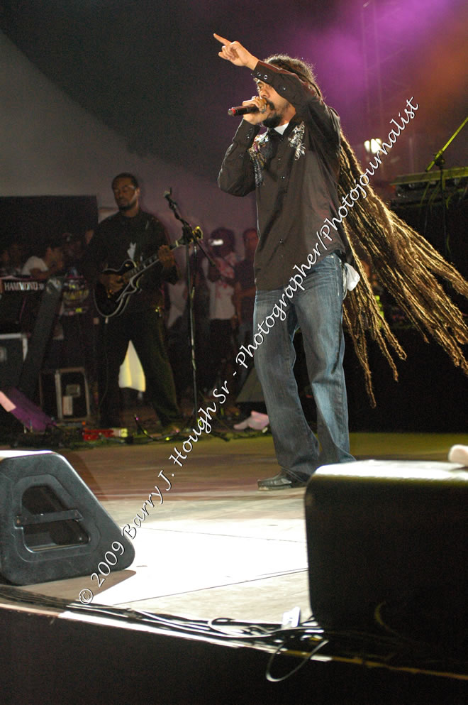 Damian 'Jr. Gong' Marley & NAS @ Reggae Sumfest 2009 - International Night 2 - Reggae Sumfest 2009,Catherine Hall, Montego Bay, St. James, Jamaica W.I. - Saturday, July 25, 2009 - Reggae Sumfest 2009, July 19 - 25, 2009 - Photographs by Net2Market.com - Barry J. Hough Sr. Photojournalist/Photograper - Photographs taken with a Nikon D70, D100, or D300 - Negril Travel Guide, Negril Jamaica WI - http://www.negriltravelguide.com - info@negriltravelguide.com...!