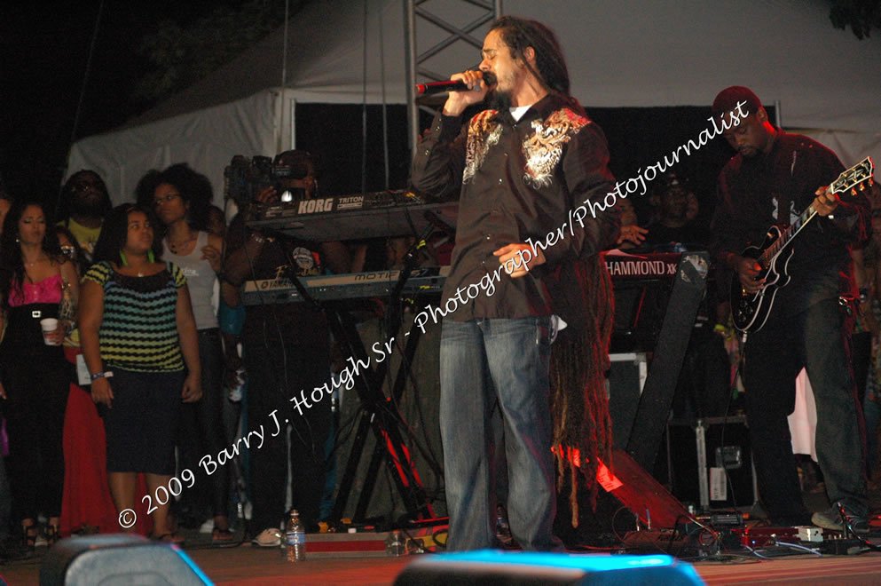 Damian 'Jr. Gong' Marley & NAS @ Reggae Sumfest 2009 - International Night 2 - Reggae Sumfest 2009,Catherine Hall, Montego Bay, St. James, Jamaica W.I. - Saturday, July 25, 2009 - Reggae Sumfest 2009, July 19 - 25, 2009 - Photographs by Net2Market.com - Barry J. Hough Sr. Photojournalist/Photograper - Photographs taken with a Nikon D70, D100, or D300 - Negril Travel Guide, Negril Jamaica WI - http://www.negriltravelguide.com - info@negriltravelguide.com...!