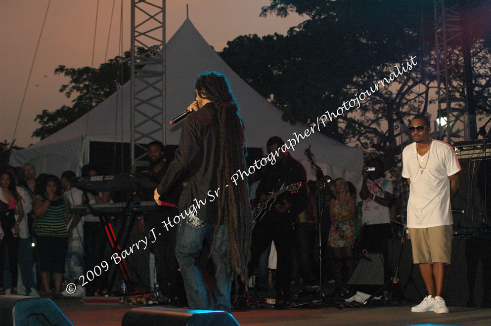 Damian 'Jr. Gong' Marley & NAS @ Reggae Sumfest 2009 - International Night 2 - Reggae Sumfest 2009,Catherine Hall, Montego Bay, St. James, Jamaica W.I. - Saturday, July 25, 2009 - Reggae Sumfest 2009, July 19 - 25, 2009 - Photographs by Net2Market.com - Barry J. Hough Sr. Photojournalist/Photograper - Photographs taken with a Nikon D70, D100, or D300 - Negril Travel Guide, Negril Jamaica WI - http://www.negriltravelguide.com - info@negriltravelguide.com...!