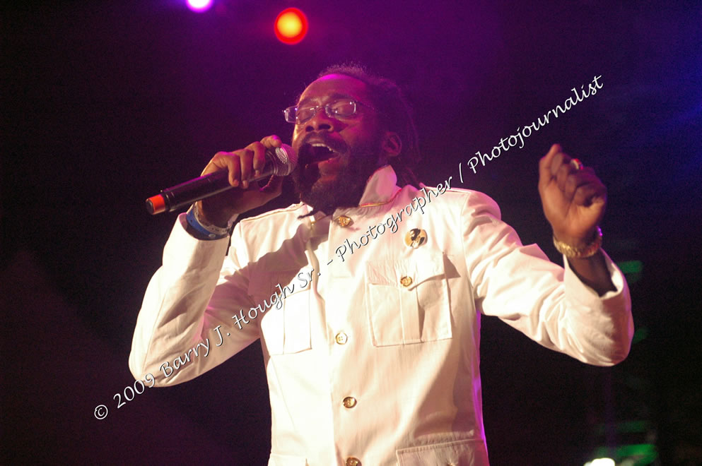 Tarrus Riley @ Reggae Sumfest 2009 - International Night 2 - Reggae Sumfest 2009,Catherine Hall, Montego Bay, St. James, Jamaica W.I. - Saturday, July 25, 2009 - Reggae Sumfest 2009, July 19 - 25, 2009 - Photographs by Net2Market.com - Barry J. Hough Sr. Photojournalist/Photograper - Photographs taken with a Nikon D70, D100, or D300 - Negril Travel Guide, Negril Jamaica WI - http://www.negriltravelguide.com - info@negriltravelguide.com...!